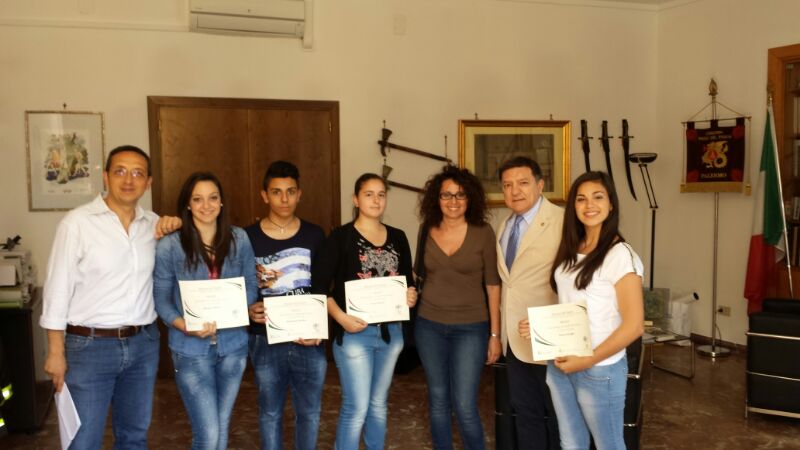 Premiazione per quattro alunni presso il Comando dei Vigili del Fuoco di Palermo