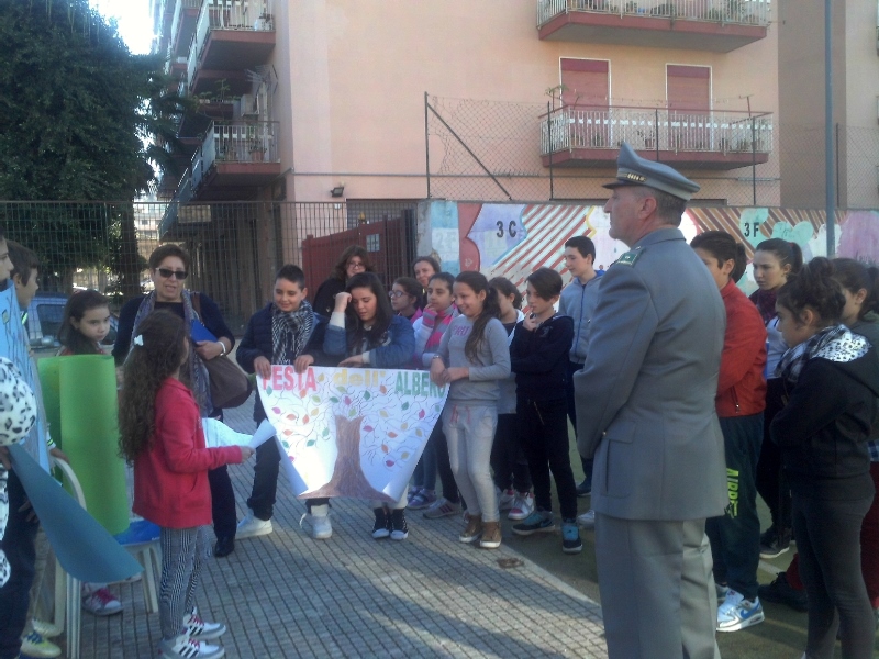 25-gli-alunni-della-1E-socializzano-la-loro-attivita