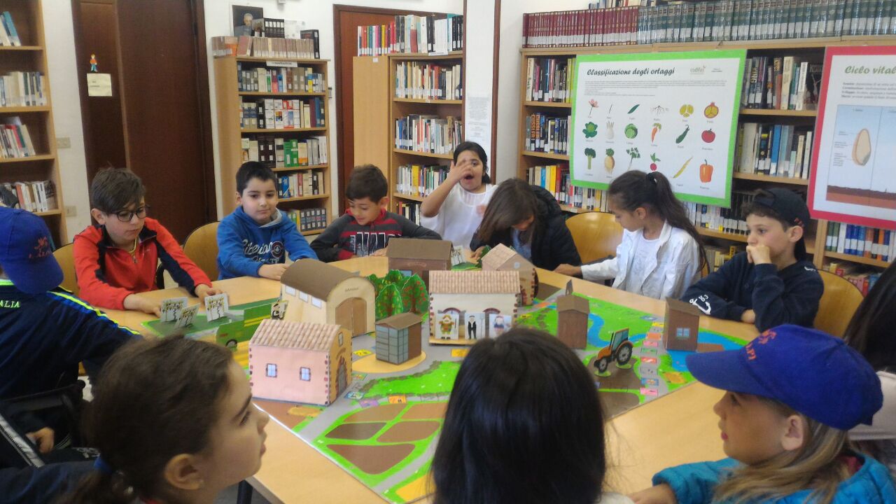 La scuola primaria in visita alla biblioteca di Brancaccio
