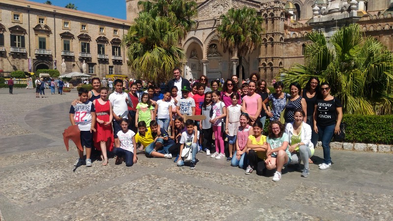 10_Foto_di_gruppo_con_il_Preside