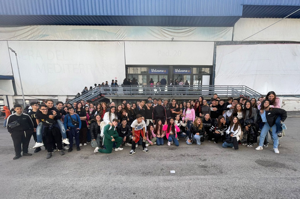 Gli alunni delle classi terze della Scuola Secondaria di I grado partecipano a OrientaSicilia – ASTERSicilia Fiera Scuola Media 2024