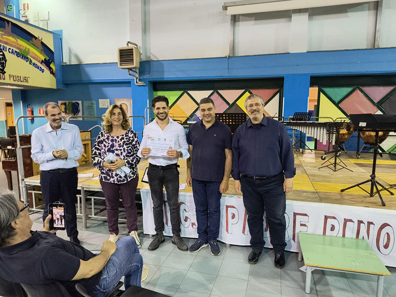 ICS-Padre-Pino-Puglisi-riceve-il-premio-secondo-classificato
